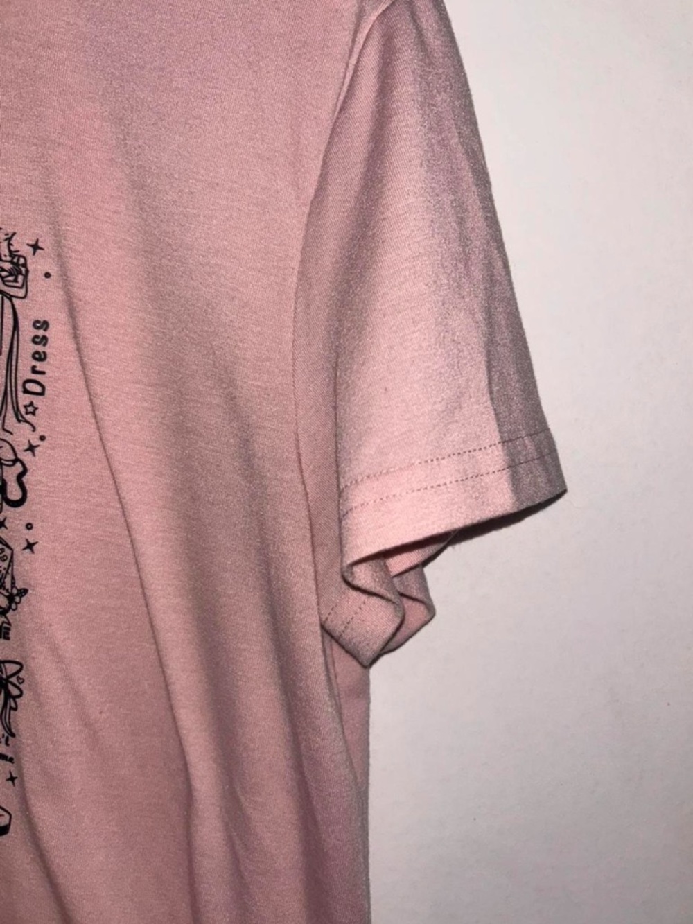 Taylor Swift Reputation Tee - Picture 5 of 7